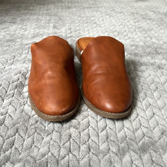 Universal threads (target) mules - Picture 2 of 4